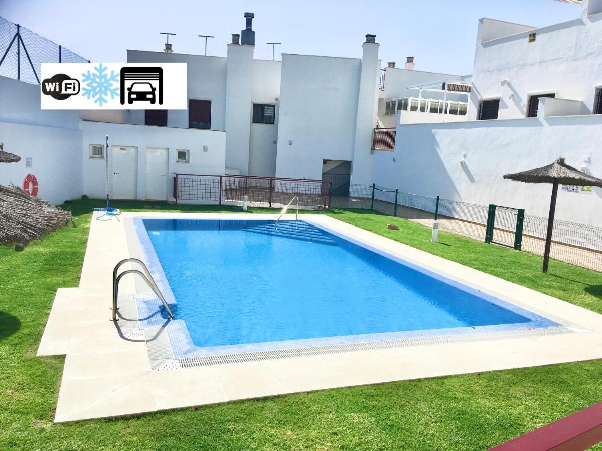 Atico Premium Conil Con 2 Terrazas, Garaje, Piscina, Aire Ac Y Wifi -Solo Familias Y Parejas- Apartment Конил-де-ла-Фронтера Екстериор снимка